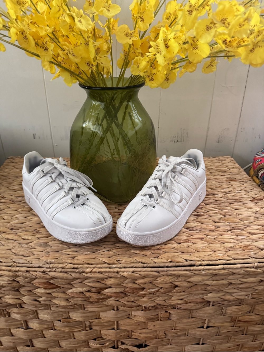 Women's White Low-Top Casual Sneakers with Stripe Detail